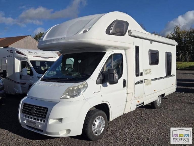 Bessacarr E425 4 Berth 2 Belts L-Shaped Rear Lounge 2008 Motorhome For Sale 
