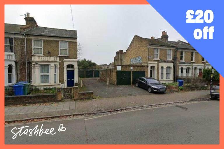 Garage to rent in London (SE15) | Stashbee