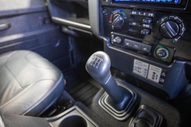 2015 Land Rover Defender XS Utility Wagon TDCi [2.2] PANEL VAN DIESEL Manual