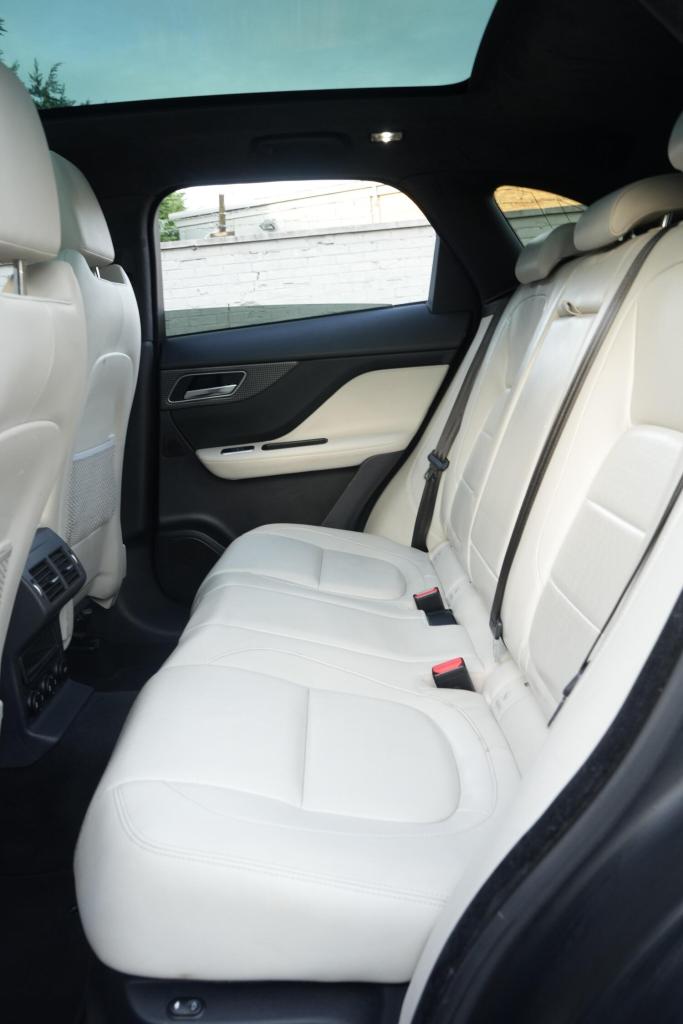 2016 Jaguar F-Pace 3.0d V6 1st Edition 5dr Auto AWD ESTATE DIESEL Automatic