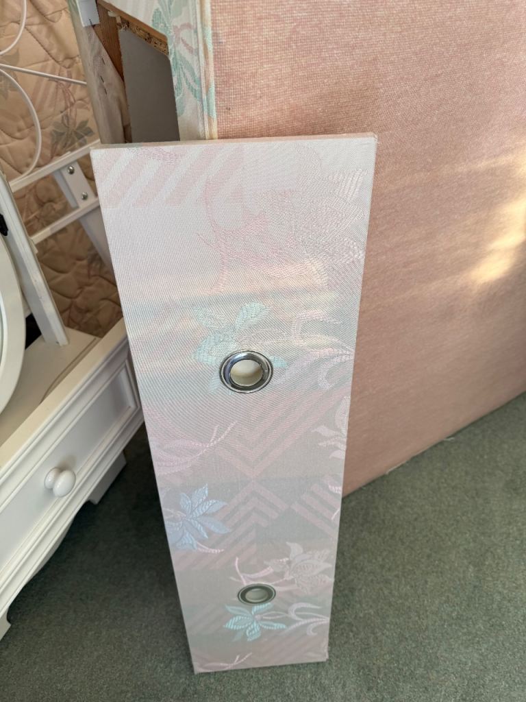 Single bed + mattress + headboard 