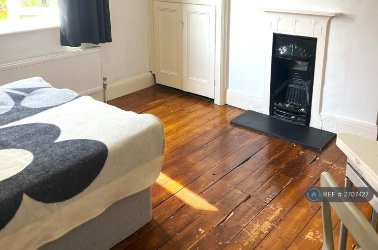 5 bedroom house in Bevendean Crescent, Brighton, BN2 (5 bed) (#2707427)