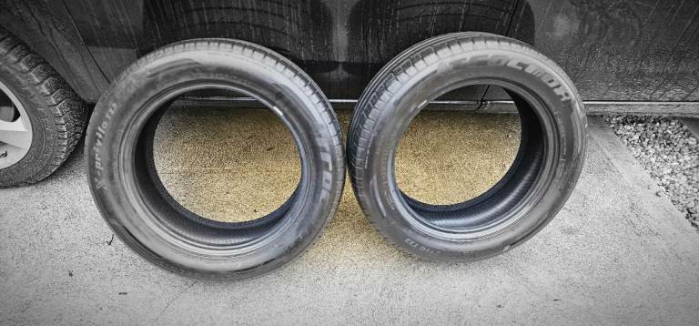 2 x Tracmax X Privilo TX-3 225 55 17 Van TYRES part worn