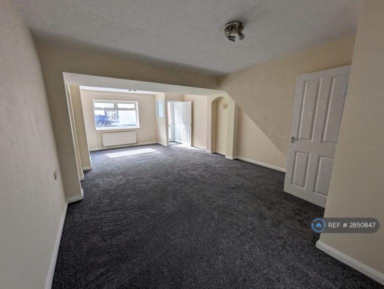 4 bedroom house in King St, Cleator, CA23 (4 bed) (#2850847)