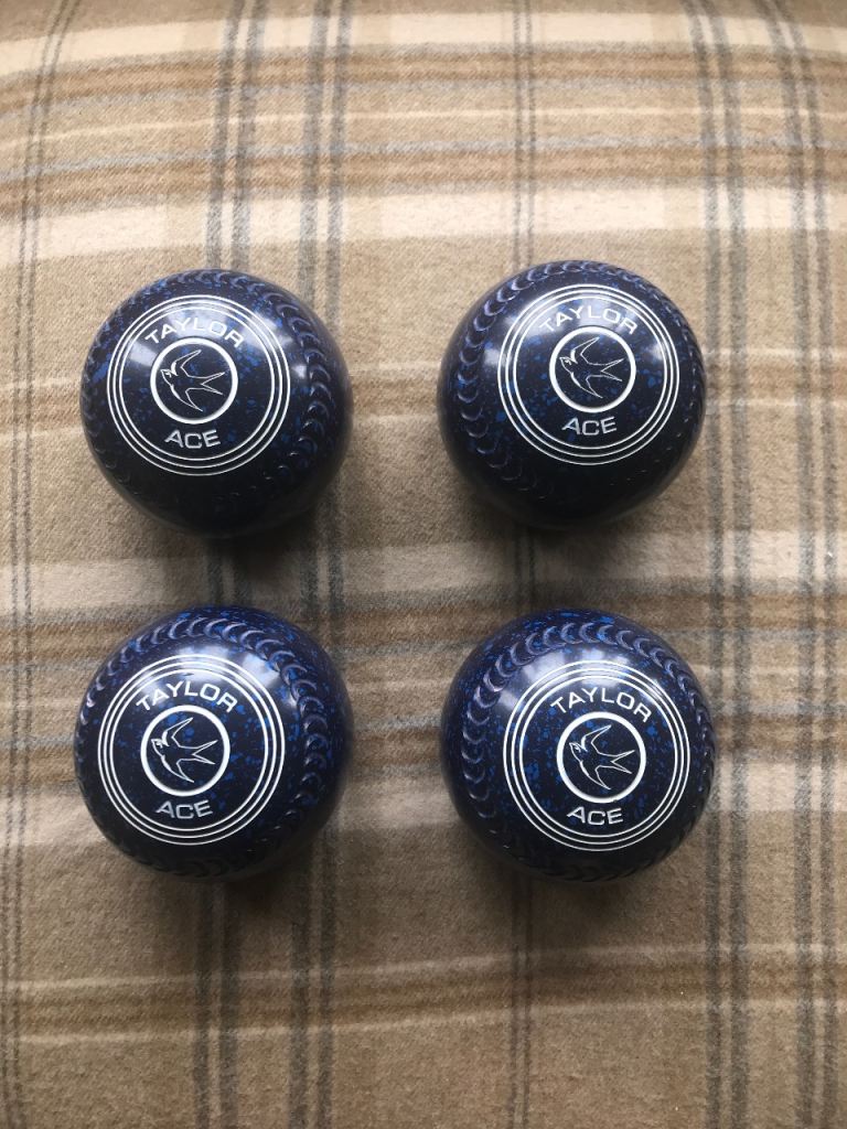 Taylor Ace 1H WB31, Crescent Grip. Blue Speckle Swallow Motif. VGC.   (SORRY NOW SOLD).