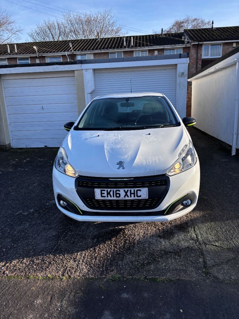 Peugeot, 208, Hatchback, 2016, Manual, 1199 (cc), 5 doors