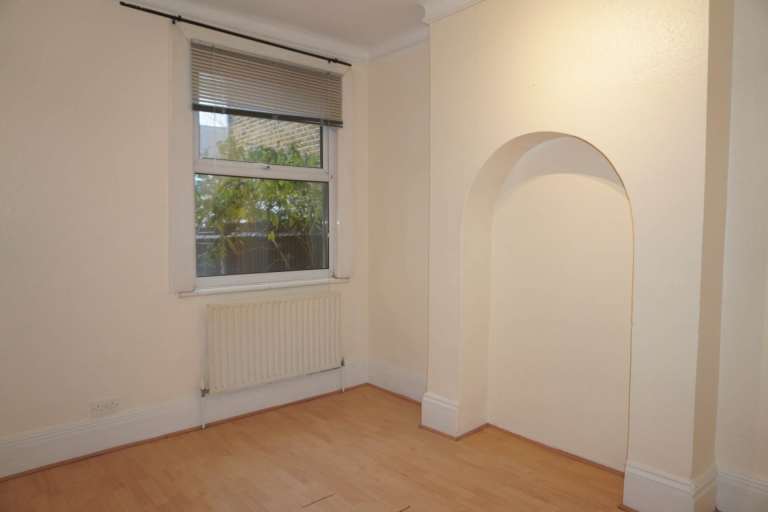 1 bedroom in Drayton Avenue, West Ealing