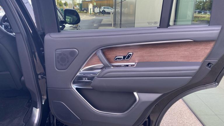 2025 Land Rover Range Rover 3.0 D350 HSE LWB 4dr Auto [7 Seat] Diesel Estate Estate Diesel Automatic