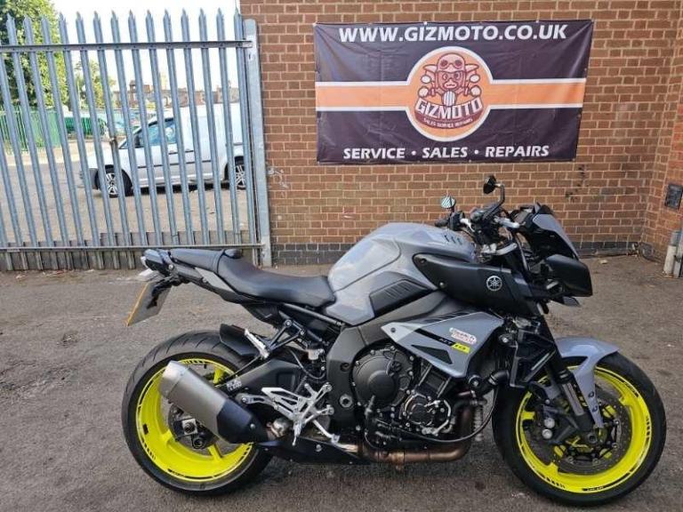 Yamaha MT-10 13600 miles 3 Keys FSH T/C Q-SHIFTER WARRANTY