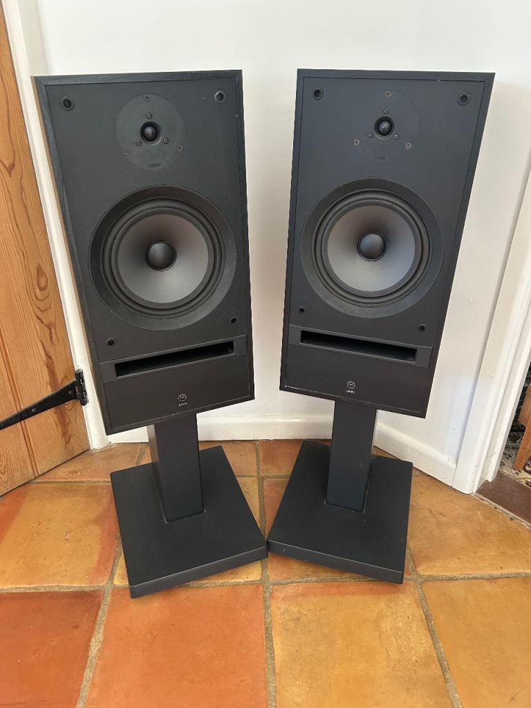 Lynn Helix speakers with stand + cable 