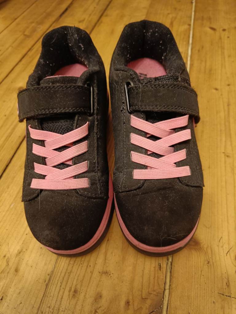 image for Heeleys size 2 girls black 