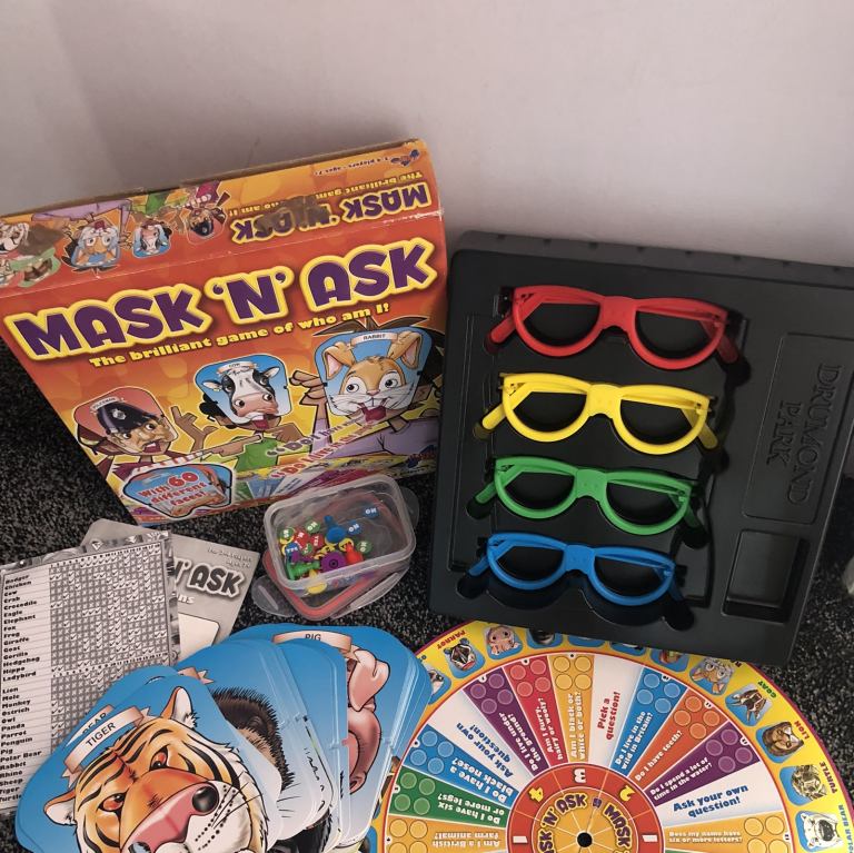 Mask n ask board game 