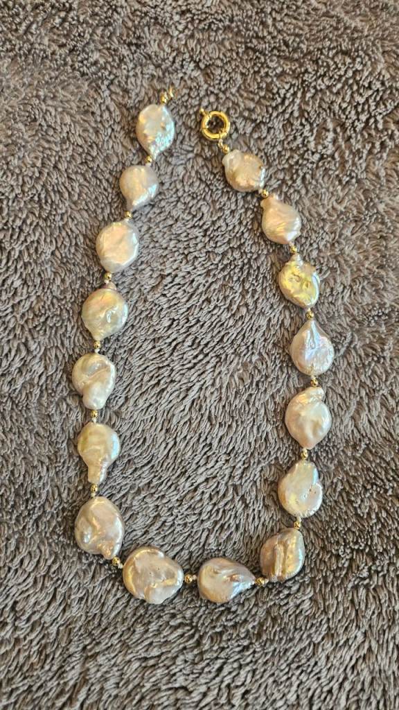 Beautiful Baroque Pearl Necklace with Gold Clasp – As Good As New