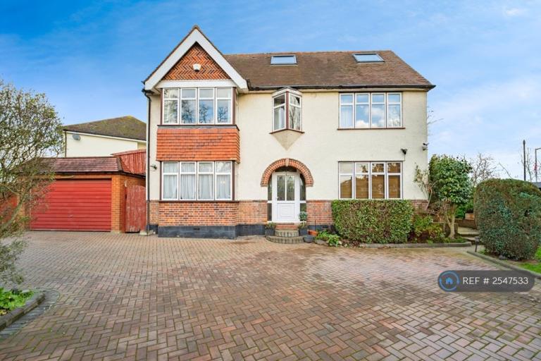 4 bedroom house in Love Lane, Iver, SL0 (4 bed) (#2547533)