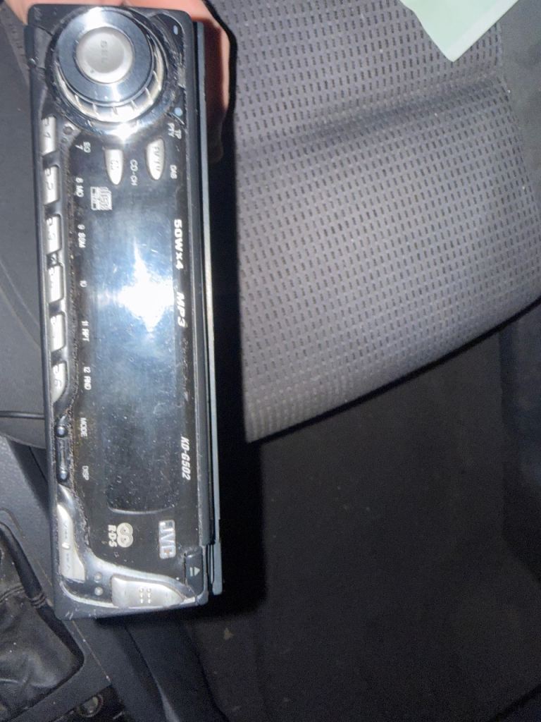 JVC KD-G502B Car Stereo CD Receiver – Good Condition