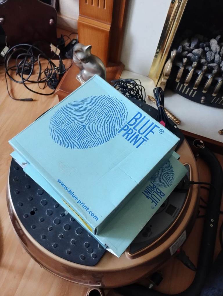 Brand new pair of rear brake discs ADP154304