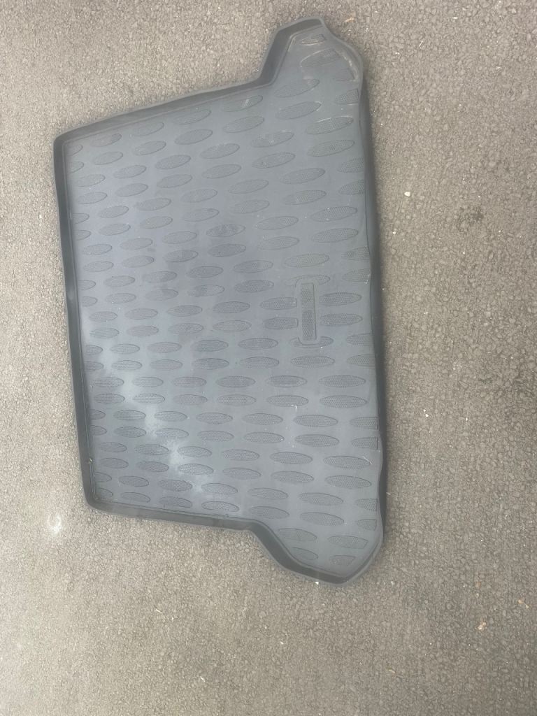 VOLVO XC 60 boot liner and mudflaps