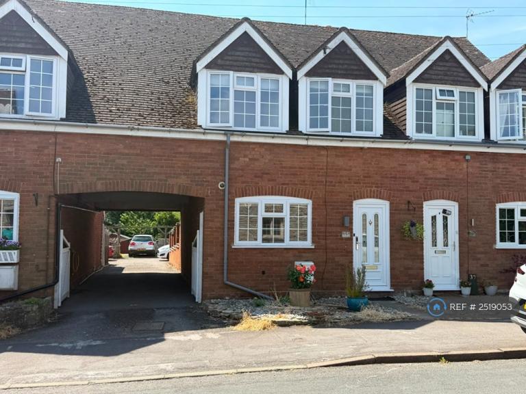 3 bedroom house in Aston Cantlow Road, Stratford-Upon-Avon, CV37 (3 bed) (#2519053)