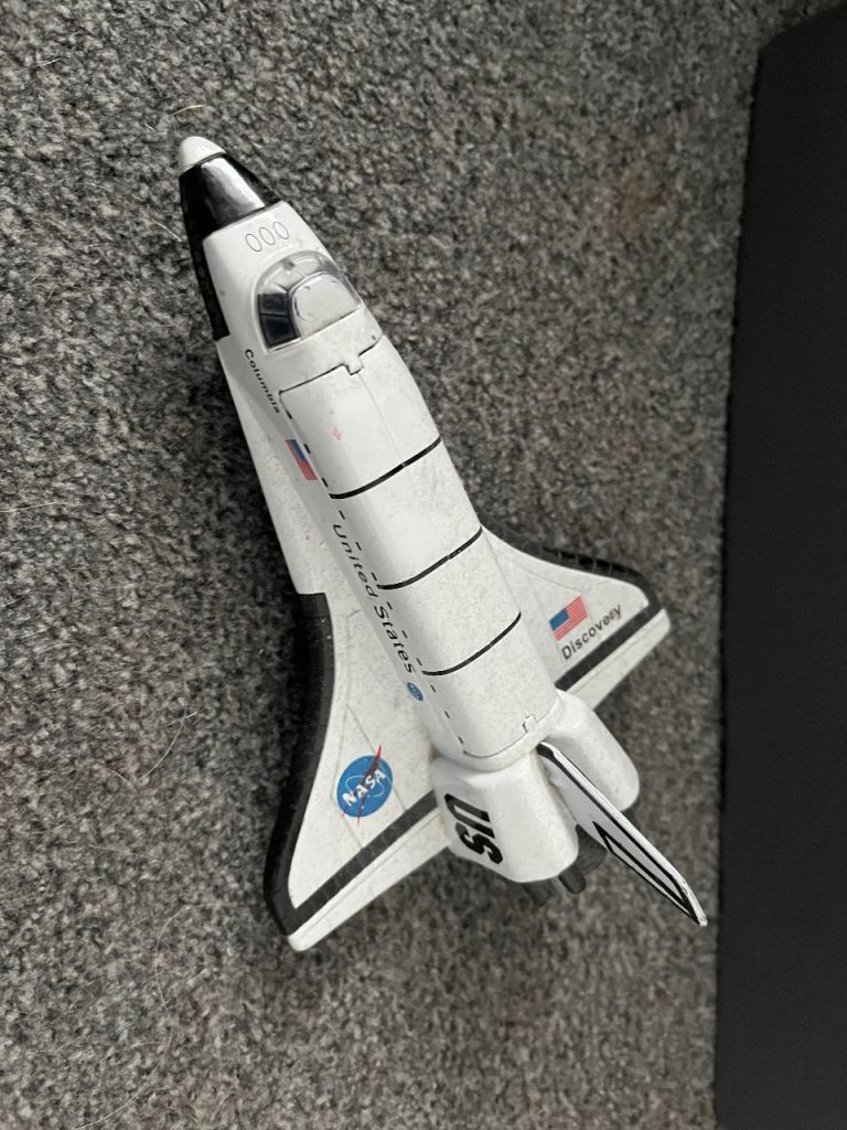 2 metal USA NASA space shuttles
