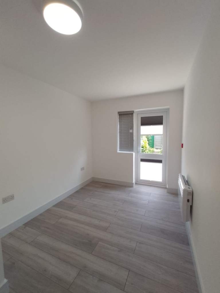 HMO Studio Flat – Richmond Upon Thames Area - TW12 2QT– DSS Welcome (35+)