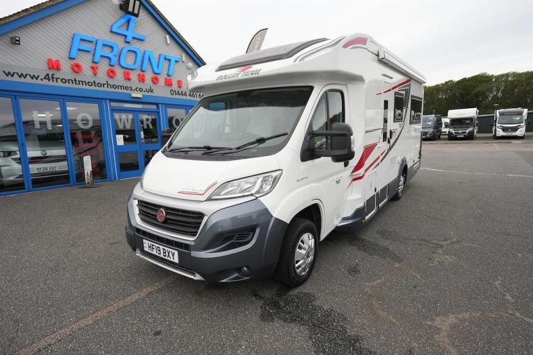 Roller Team Auto-Roller 747 FIAT 6 BERTH 6 TRAVEL SEAT MOTORHOME