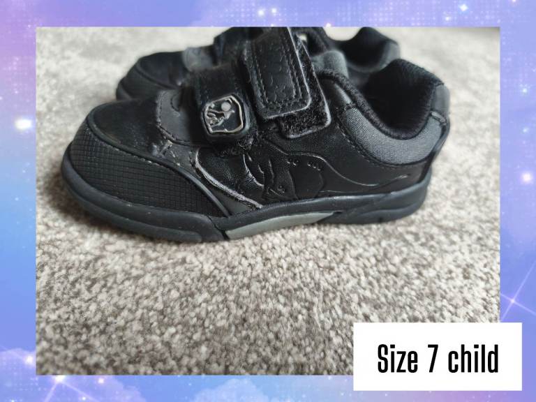 Boys School Shoes UK 7 EU 24 Dinosaur LED Flashing Lights Smart Flux Leather