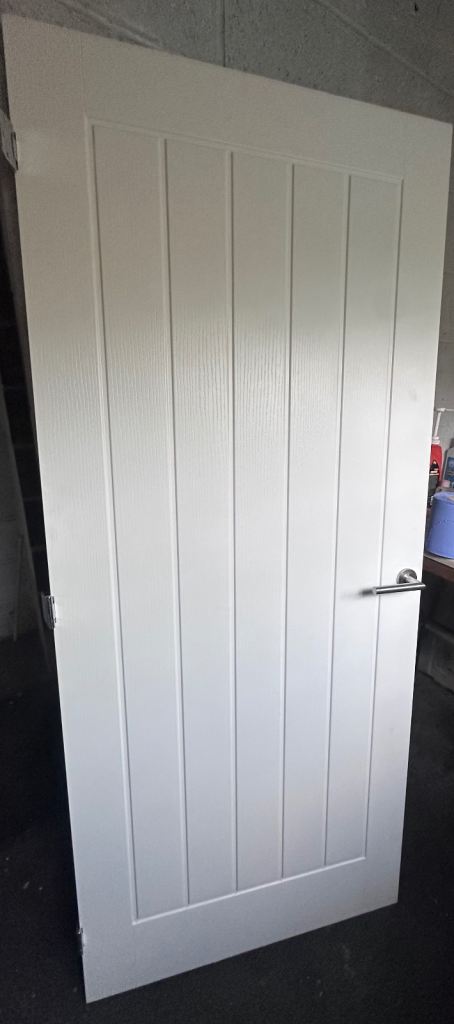 White 5 Panel Vertical Internal Door – Like New