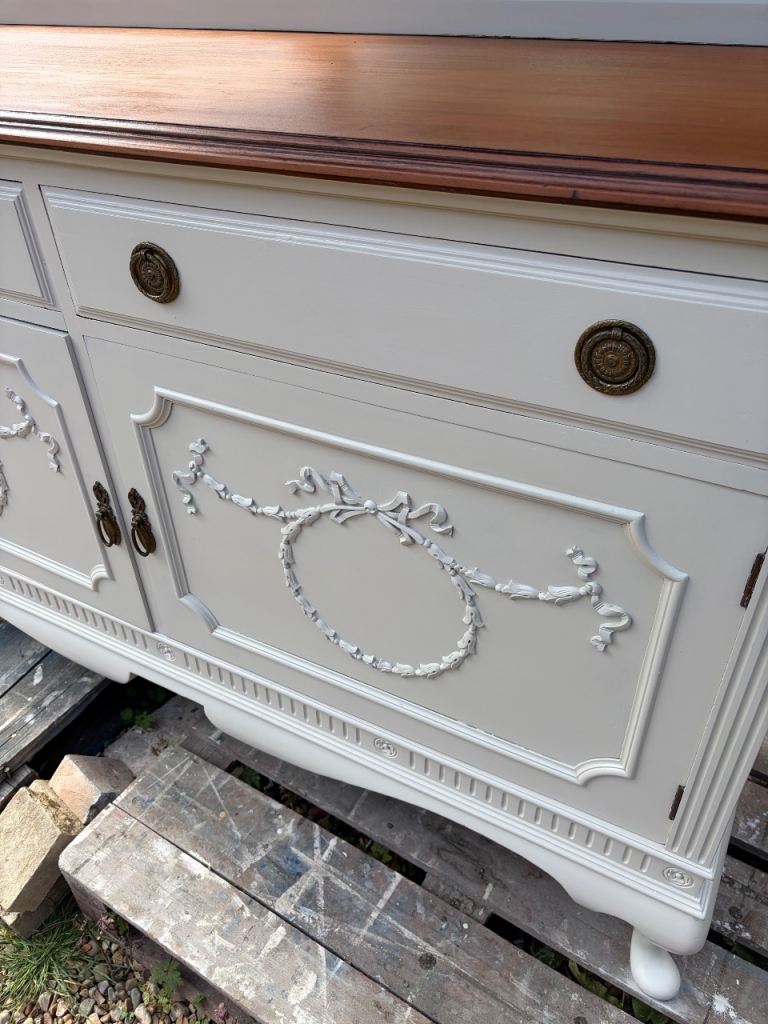 Vintage sideboard 