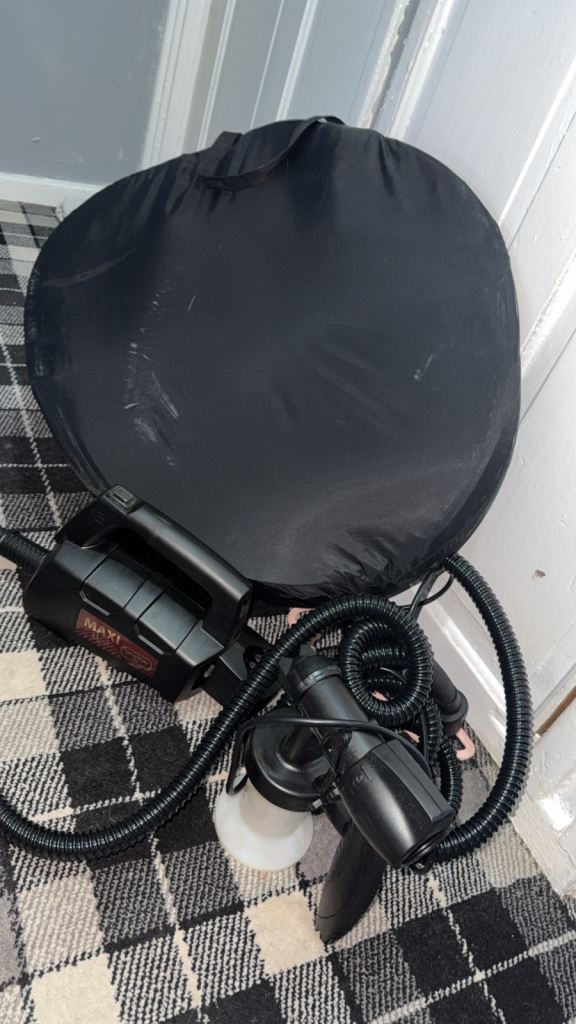 Maxi Tan Spray Tan Machine with Tent – Good Condition