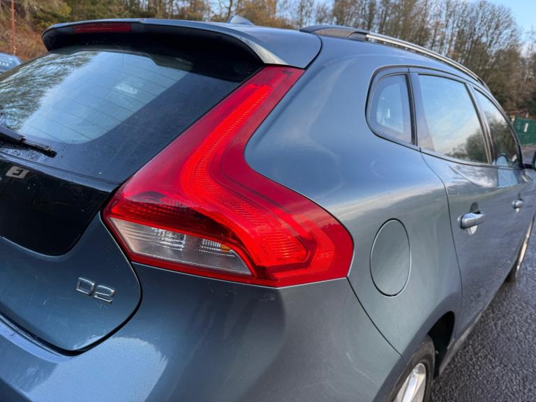 2013 Volvo V40 D2 Cross Country Lux 5dr HATCHBACK Diesel Manual