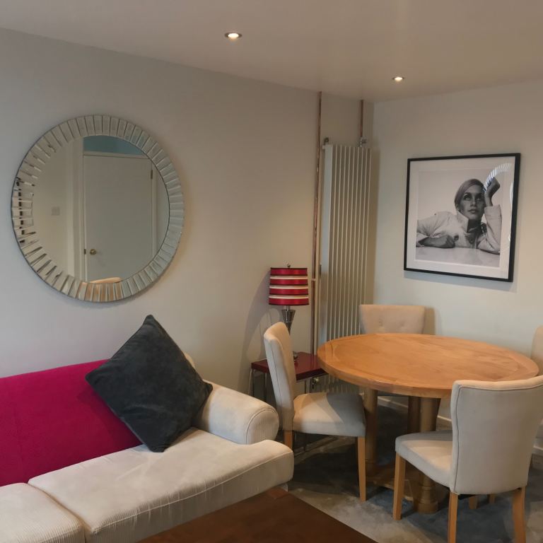Stunning Two Bedroom Apartment 