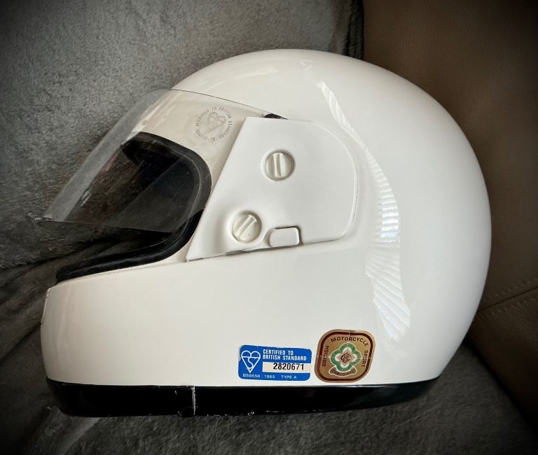 Ladies SHOEI motorbike helmet