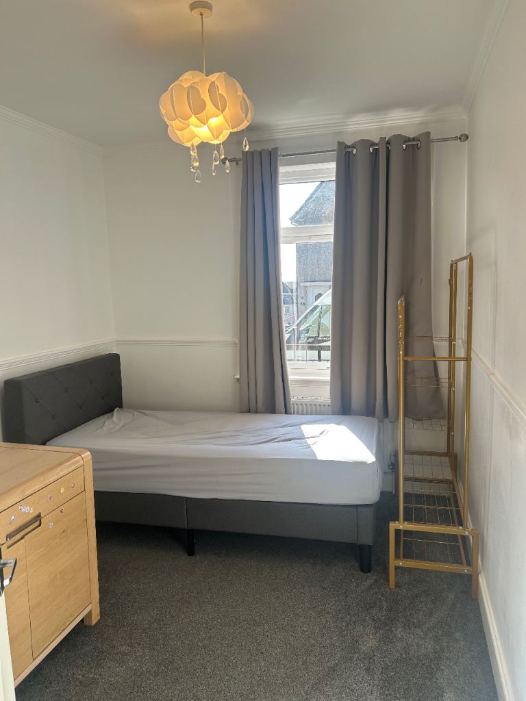 Single room for rent 