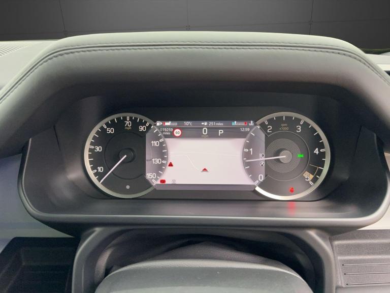  Land Rover Defender 110 3.0 D300 MHEV X-Dynamic HSE Auto 4WD Euro 6 (s/s) 5dr Diesel Automatic