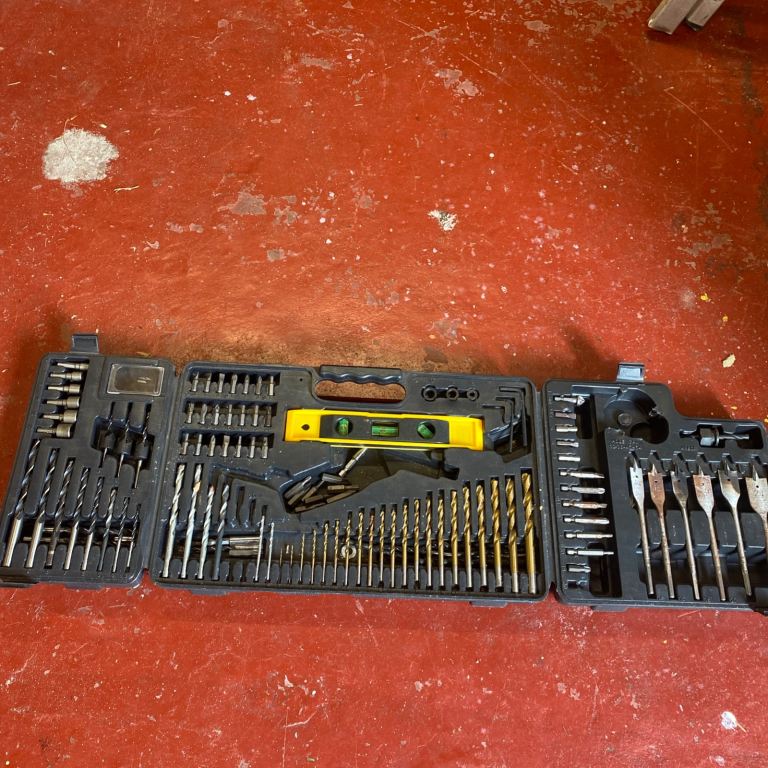 85 piece boxed drill bit set