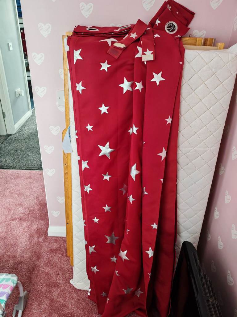 46 x 72 red curtains with stars X2 sets