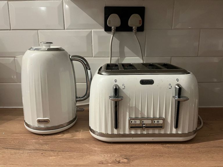 Breville toaster and kettle set