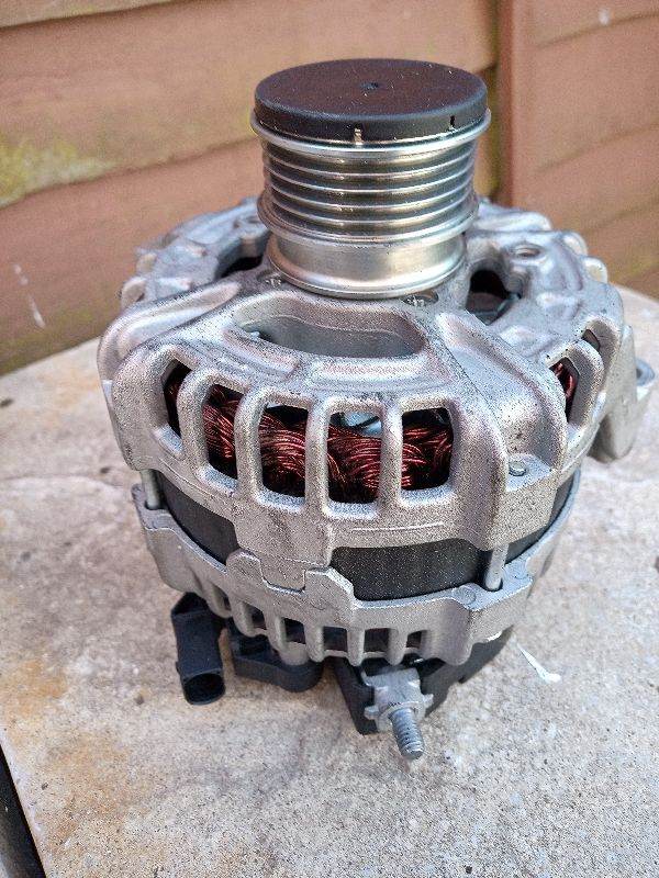 ALTERNATOR FOR A VOLVO D5 2009/2012