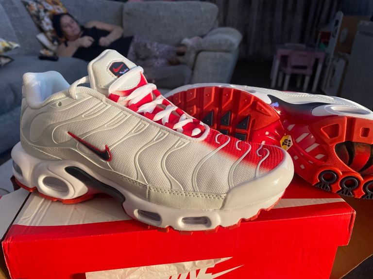 Nike trainers all size 9s choose yours 