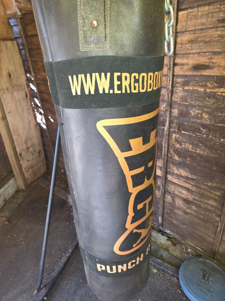 Punch bag with stand