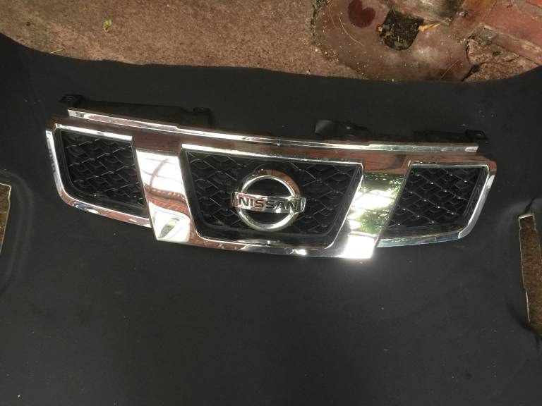 Nissan T31 Xtrail Grill 2011