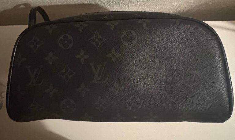 Louis Vuitton dopp bag 