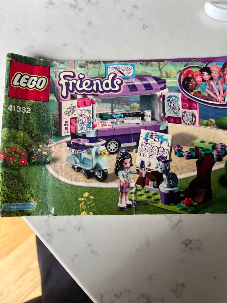 Lego Friends 41332 Emma’s art stand