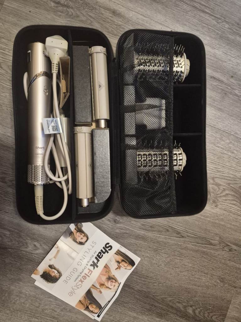 SHARK FLEXSTYLE Hairdryer / Air Styling & Drying System Not Dyson