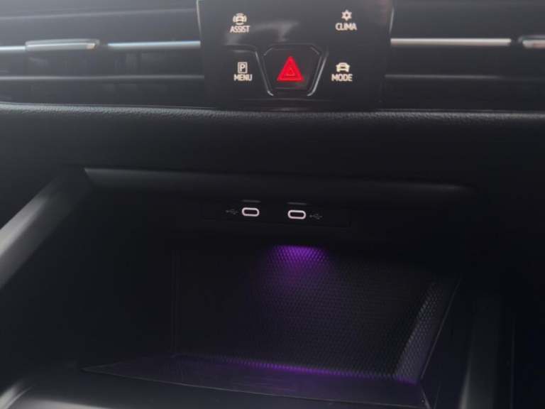 2022 Volkswagen Golf 1.5 TSI R-Line Hatchback 5dr Petrol Manual Euro 6 (s/s) (150 ps) HATCHBACK P...