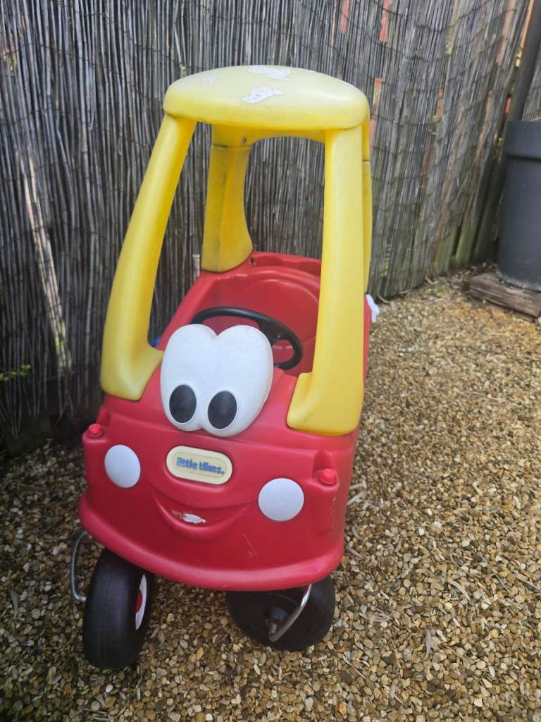 Little Tikes Cozy Coupe Ride-On Car – Good Condition