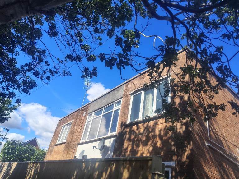 Smart 2 double bed flat, great location topsham road , Exeter 