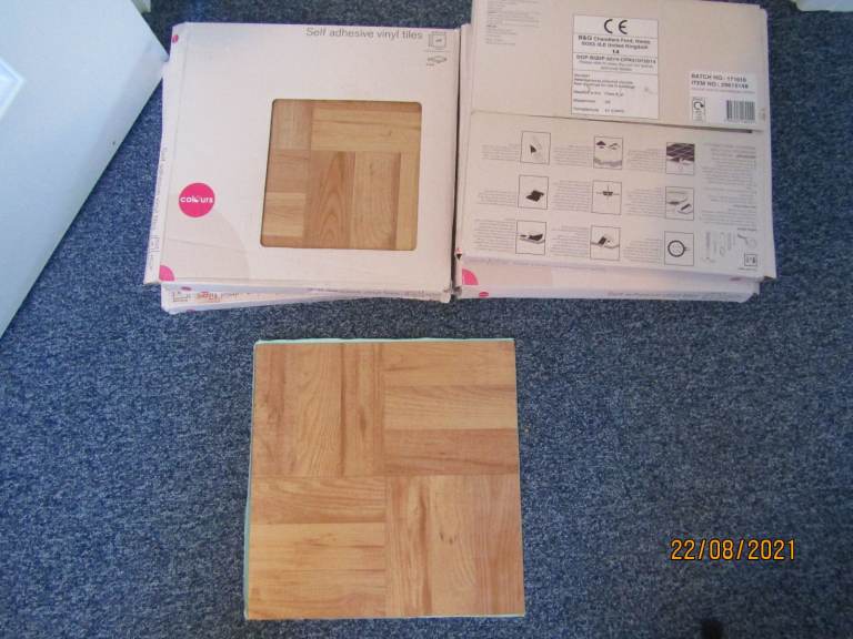 Vinyl Self Adhesive Tiles 2mm Wood Effect Floor Tiles 7 x 11.