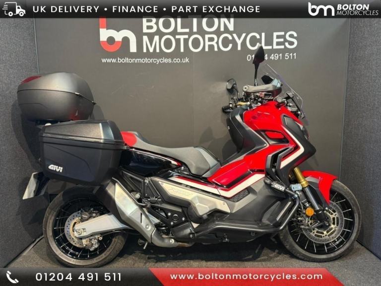 Honda X-ADV 750 DCT with 3 part Luggage by GIVI.