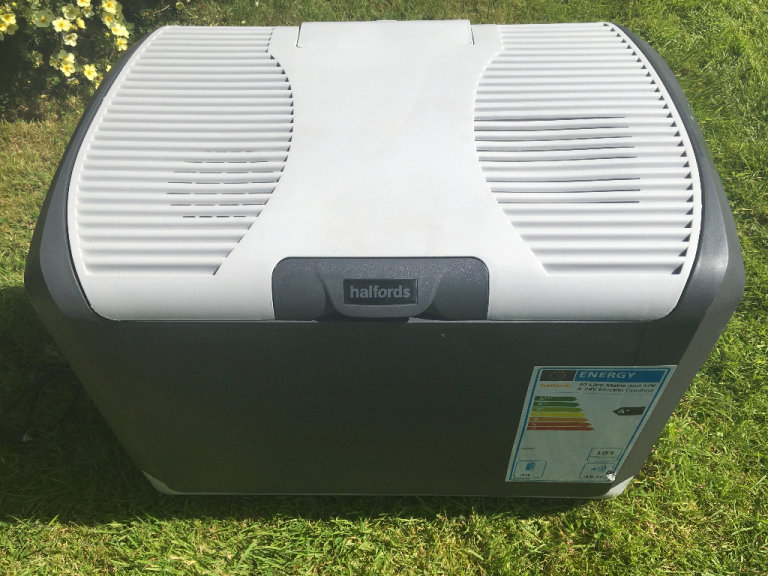 Halfords 40 Litre Mains and Dual Voltage Electric Coolbox